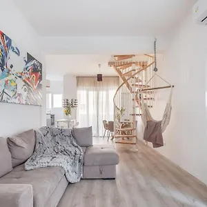 Cozy Appartament 1 Min From New Mm4 Argonne Italia