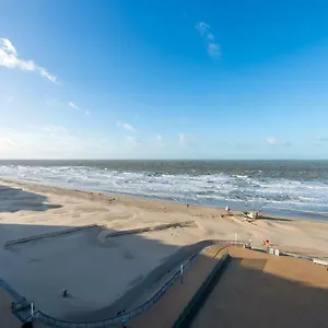 Cosy With Sea View In , Ostende Belgique