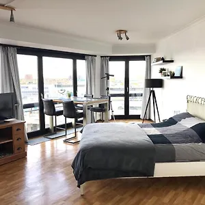 Cosy, Modern Studio With An Awesome View Of , Ostende Belgique